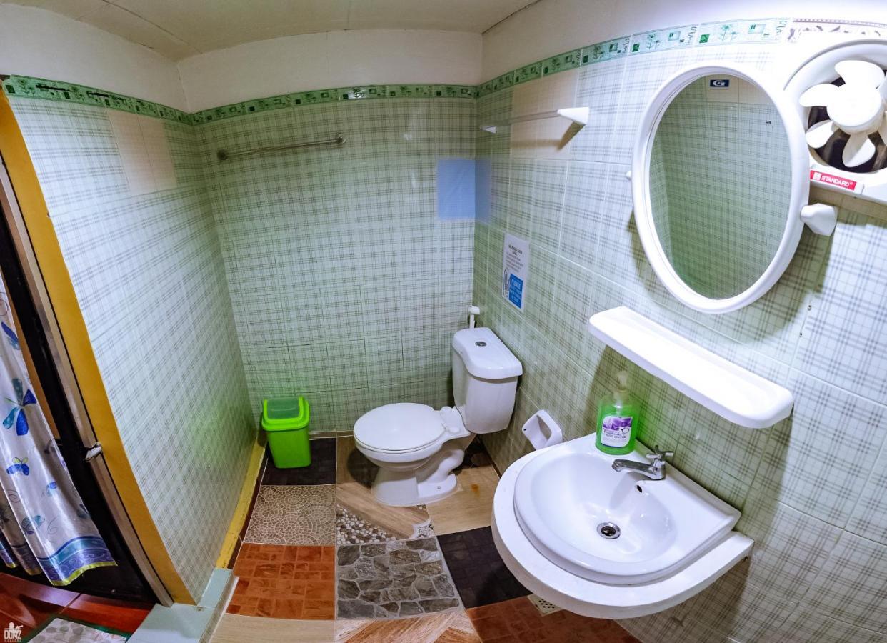 Apo Pension House Coron Kültér fotó